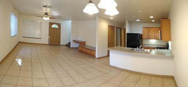 Building Photo - 819 H St