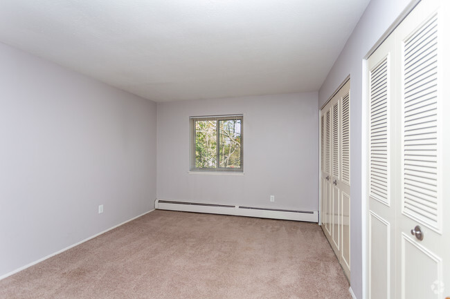 1BR, 1BA - 700 SF - Westwood Apartments - SP Lafayette LLC