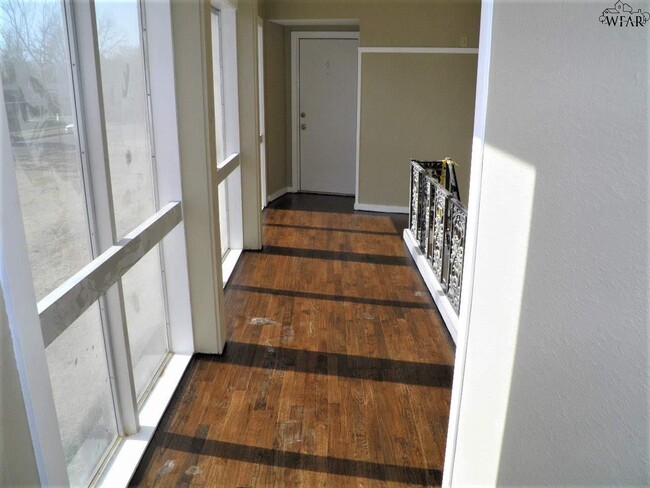 Building Photo - 3701 Southmoor Ln