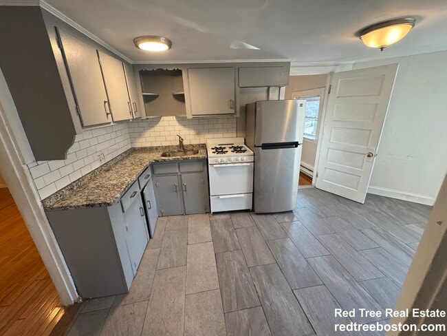 Photo - 1725 Commonwealth Ave Apartment