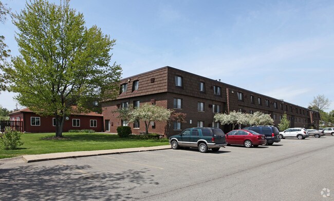 Foto del edificio - Middlefield Village Apartments
