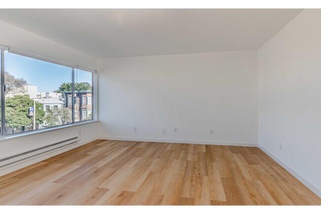 Building Photo - 2 bedroom in San Francisco CA 94118