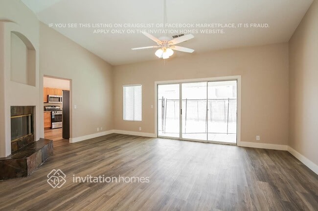Building Photo - 6105 Desert Haven Rd