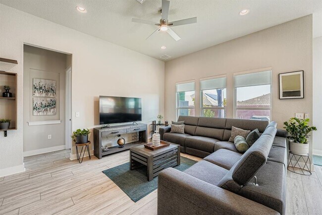 Foto del edificio - 9800 Grapevine Leaf Dr