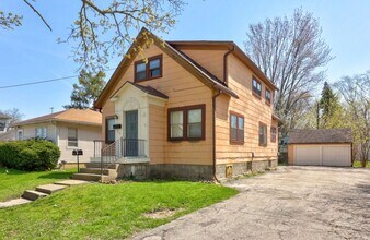 Building Photo - 916 S Webster St