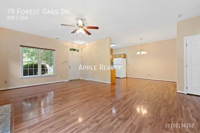 Foto del edificio - 79 Forest Oaks Dr