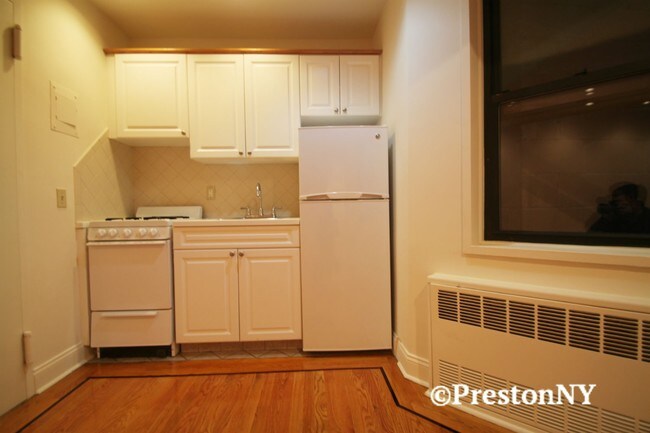 Foto del edificio - 328-330 E 91st St