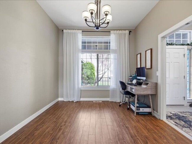 Building Photo - 263 Brookwood Loop