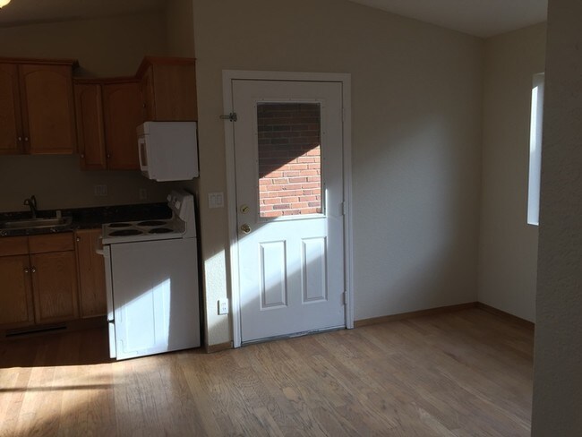 Building Photo - 1275 Berrum Ln