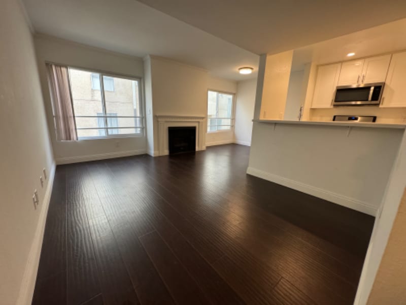 Foto principal - 10911 Rochester Ave