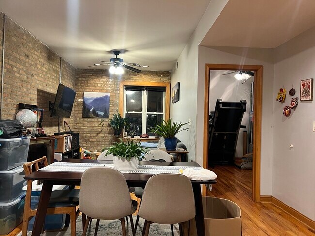 Foto del edificio - 2747 W Le Moyne St