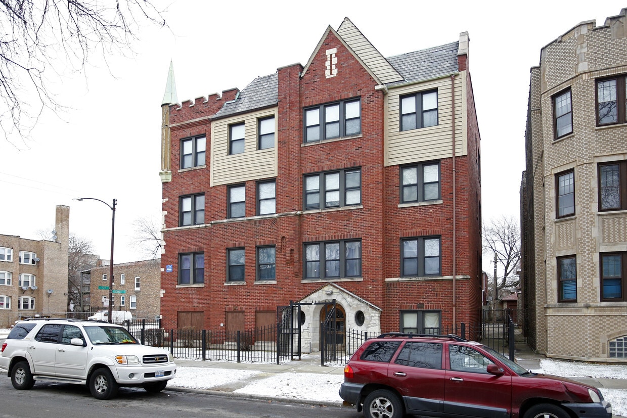 Building Photo - 7301 S Bennett Ave