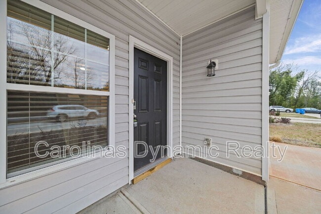 Foto del edificio - 916 S Battleground Ave