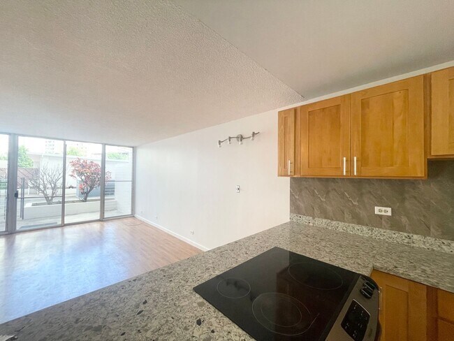 Foto del edificio - Ground Floor Unit in Likini West Available...