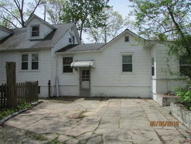Building Photo - 117 King Rd