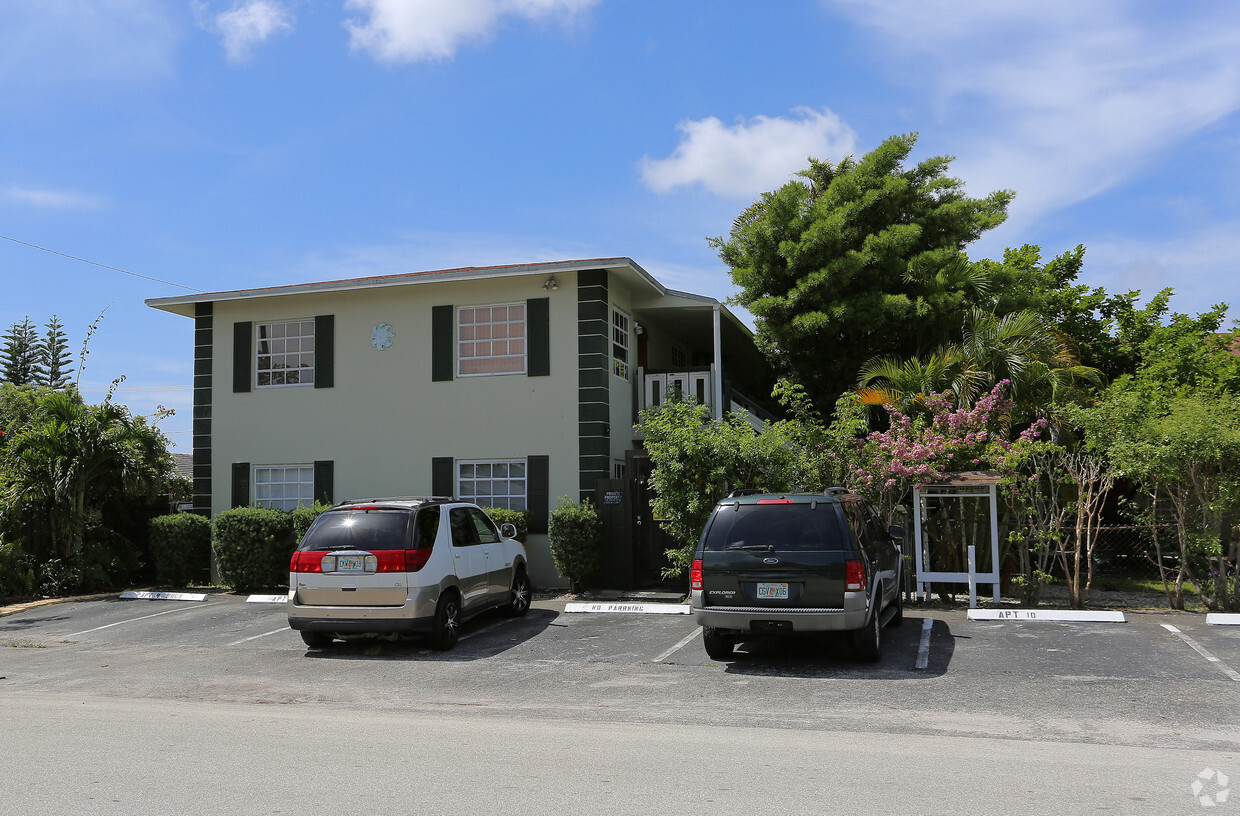 Building Photo - Middle River Terrace Apartments