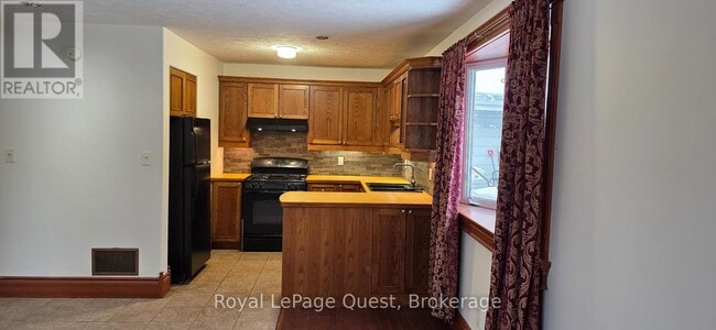 Building Photo - 9 Conder Dr