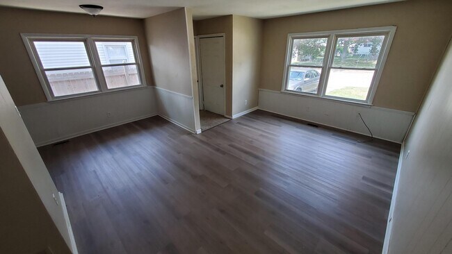 Building Photo - 1340 5th Avenue