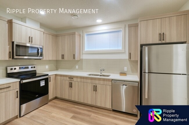 Photo du bâtiment - Modern 2 Beds, 1 Baths Basement/Lower | No...
