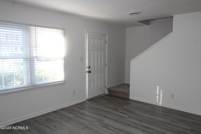 Foto del edificio - 3 Port W Ct