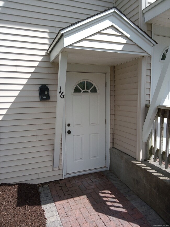 Building Photo - 74 Washington Rd