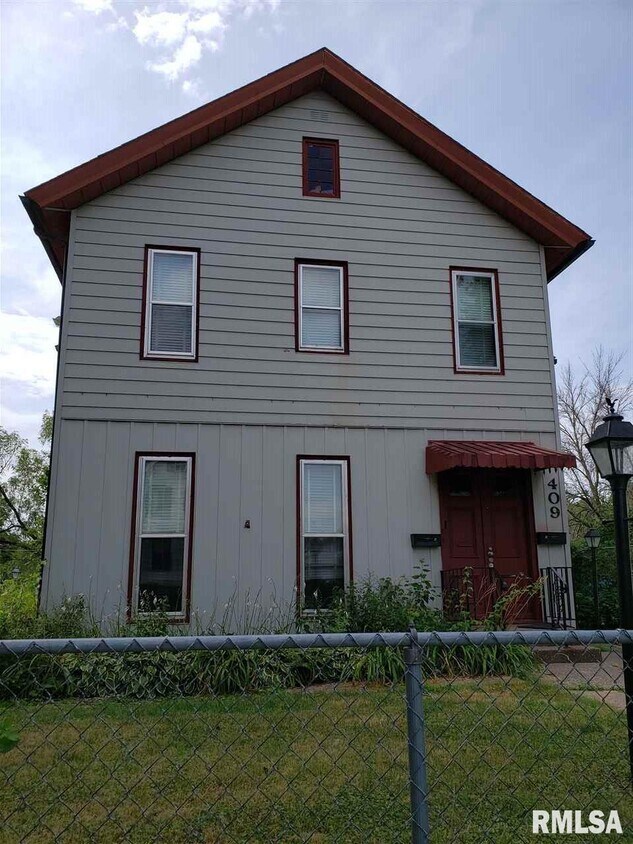 Primary Photo - 409 E 14th St
