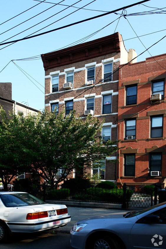 Foto del edificio - 61 4th Pl