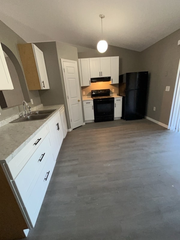 Building Photo - 240 Dalton Dr