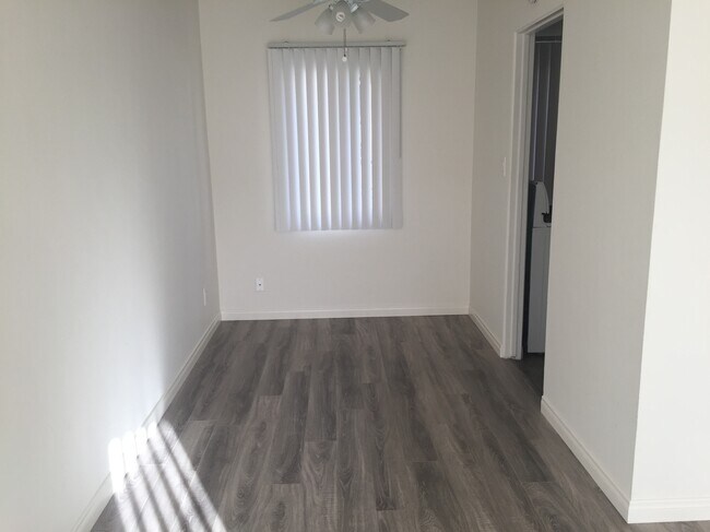 Foto del edificio - 930 Chalcedony St