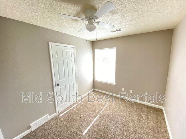 Building Photo - 5126 Breckenwood Dr