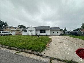 Building Photo - 1813 9th Ave N