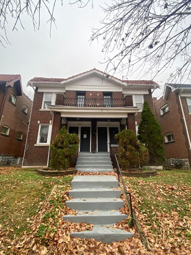 Foto principal - 2037 Maury Ave