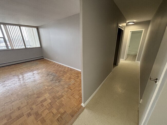 Building Photo - 1061 Queen's Blvd