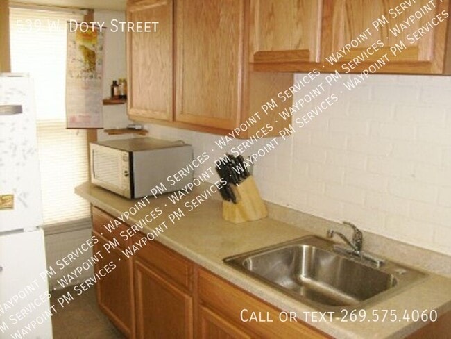 Foto del edificio - 539 W Doty St