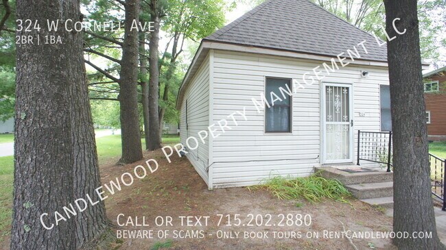 Foto del edificio - Cozy 2 Bedroom House with Large Yard Avail...