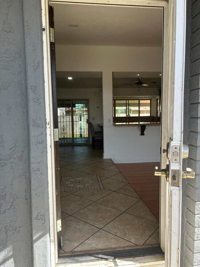 Foto del edificio - 6916 W Georgia Ave