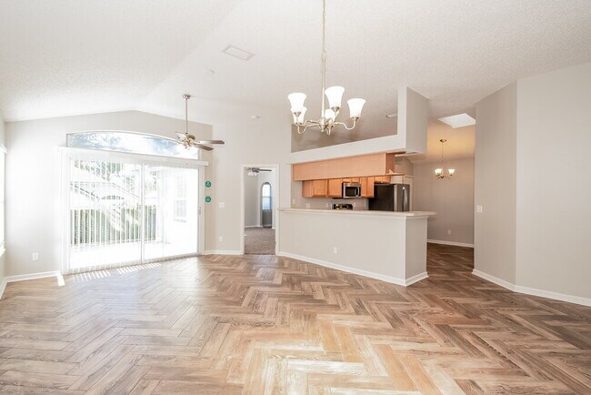 Foto del edificio - 1148 Brookwood Bluff Rd E