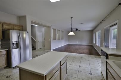 Building Photo - SUPER LARGE HOME!!