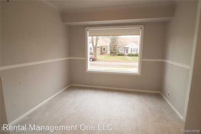 Foto del edificio - 3 br, 1 bath House - 128 N. Rembrandt