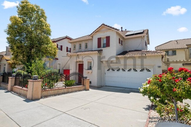 Building Photo - 3631 Wodzienski Dr