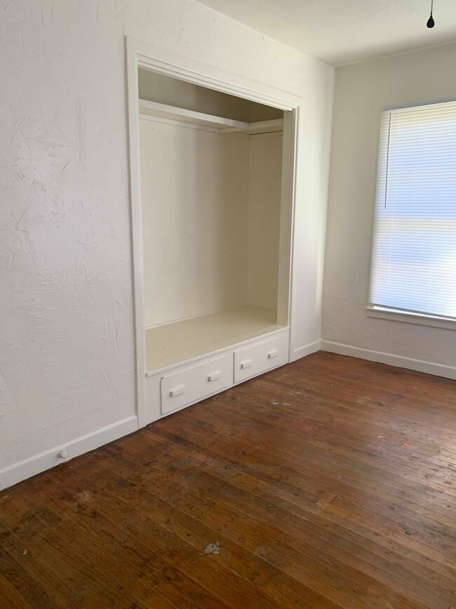 Building Photo - 3 Bedroom 1 Bathroom Home for Rent
