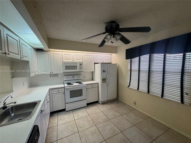 Foto del edificio - 1200 SW 125th Ave