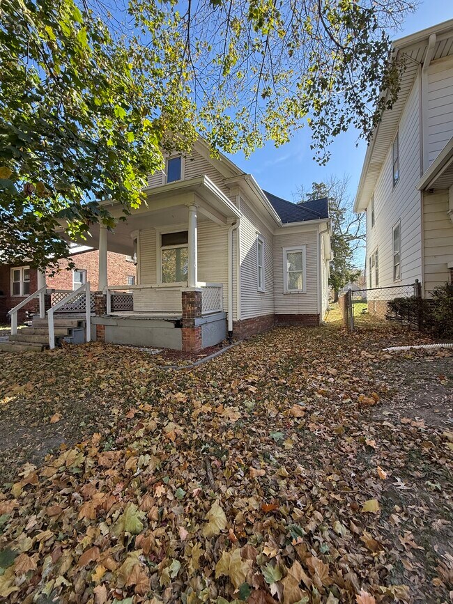 Foto del edificio - 1347 E Prairie Ave