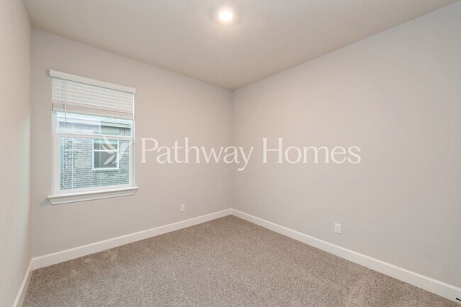 Foto del edificio - 628 Brookside Dr