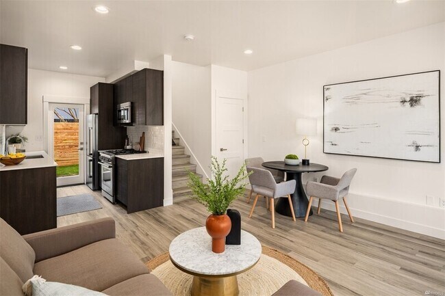 Photo - 5547 S Morgan St Townhome