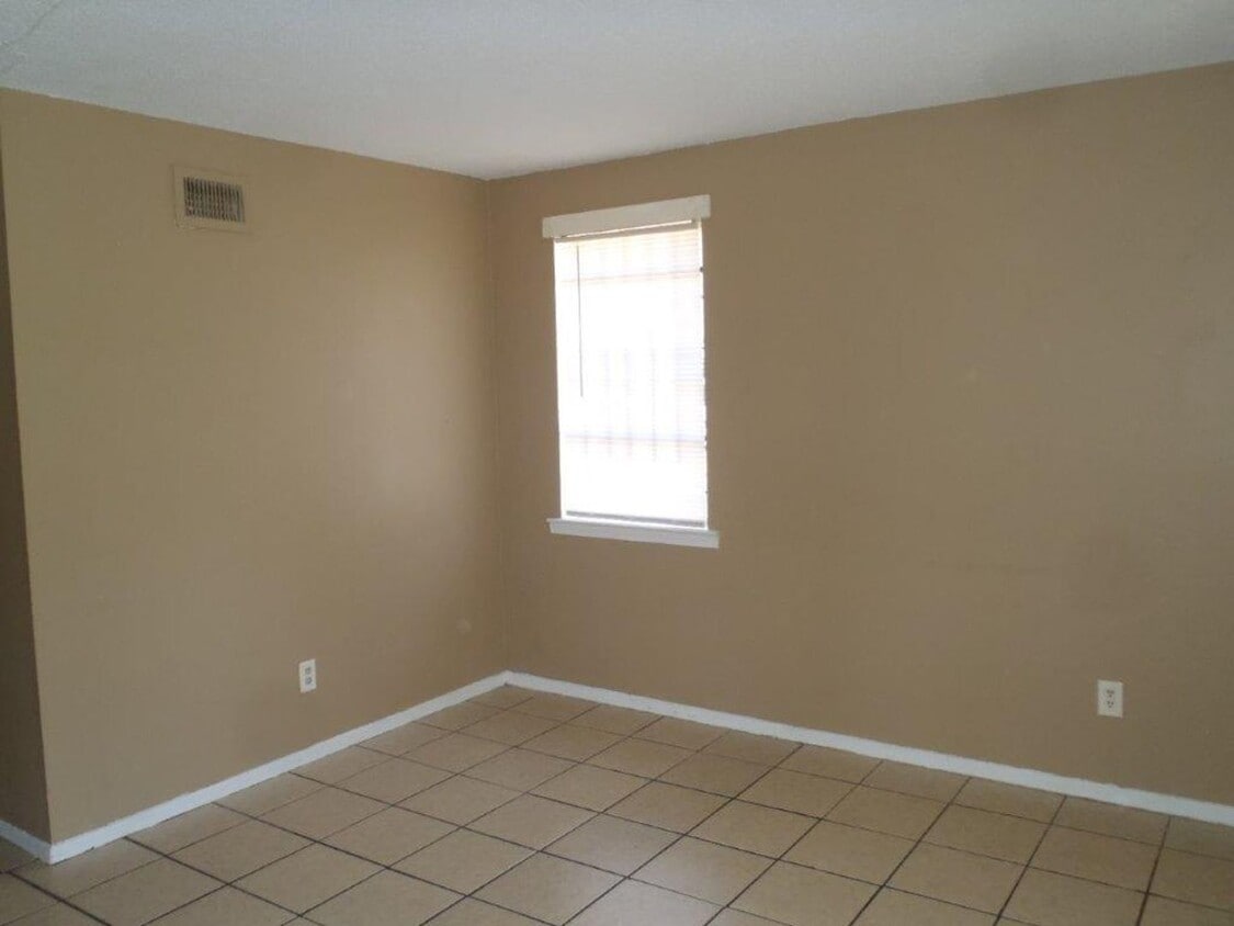 Primary Photo - Awesome Duplex For Rent COMING SOON!