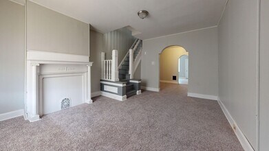 Building Photo - 1367 S Paxon St