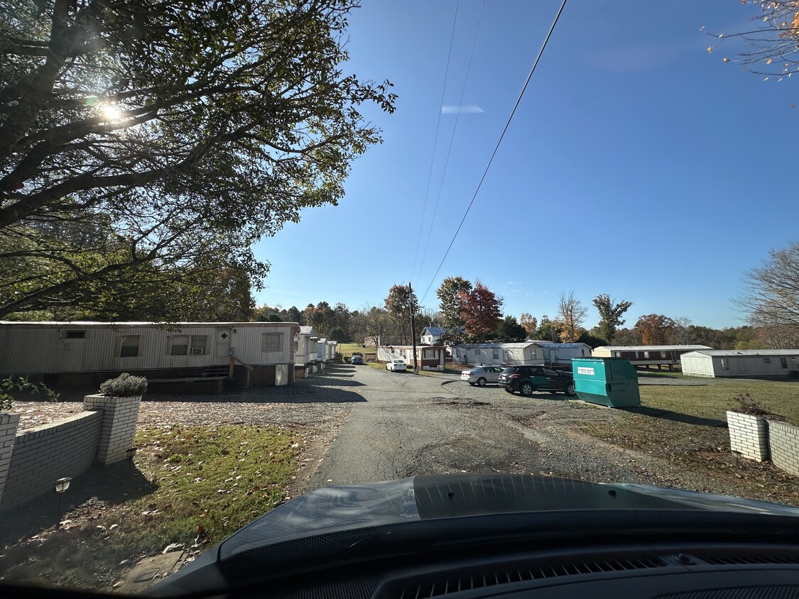 Building Photo - 7960 Reynolda Rd