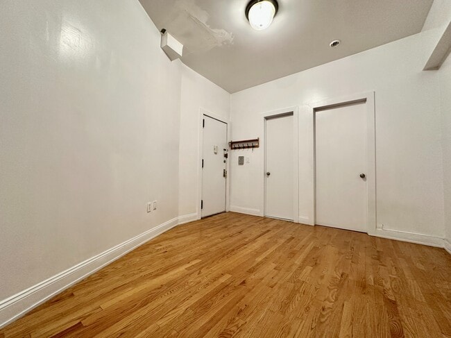 Foto del edificio - 29 W 12th St