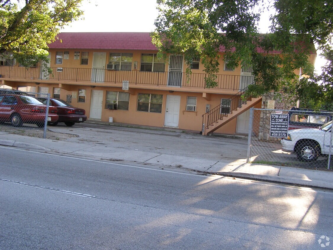 Primary Photo - 2923 NW 22nd Ave